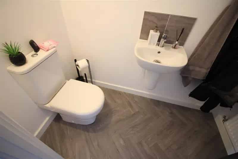 3 Bedroom Semi Detached House to Rent