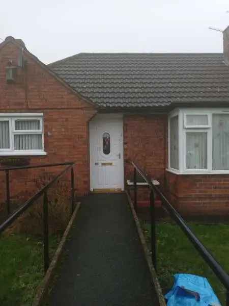  For Rent in Newcastle-under-Lyme, England