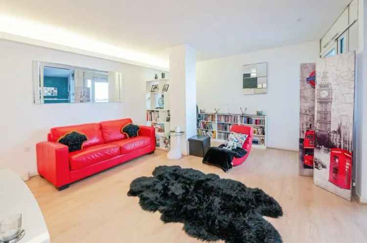 Stunning Apartment in The Cube Birmingham with Automated Parking