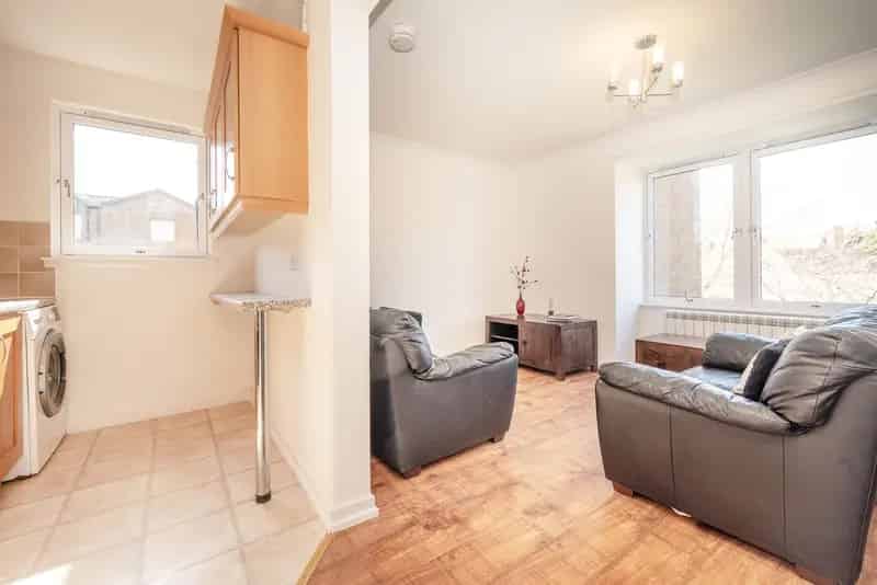 2 Bedroom Flat for Sale near RGU Garthdee