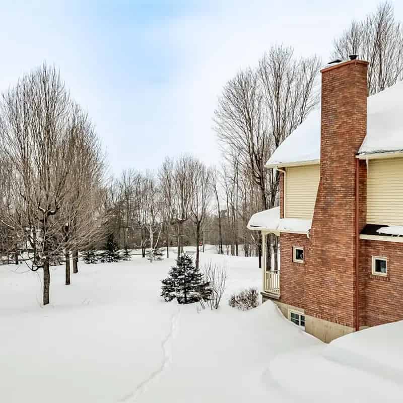 House for Sale: 4-Bedroom Prestige Property Near Orford