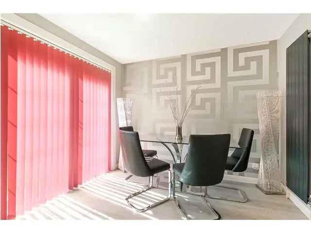 4 Bedroom Detached House for Sale in Paisley