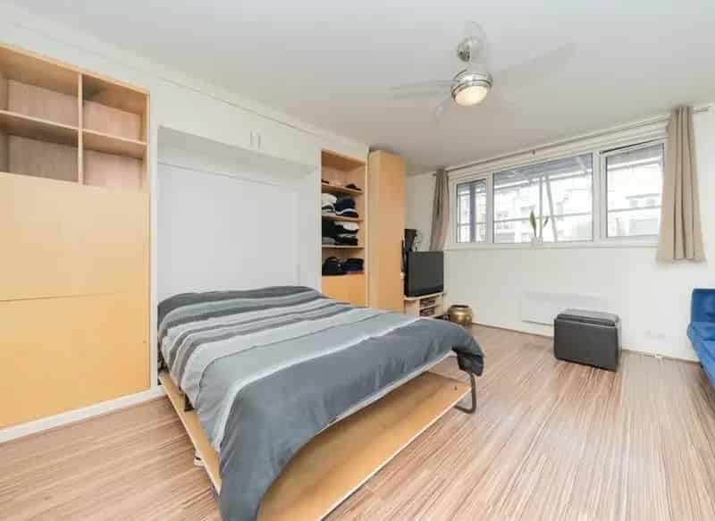 Fulham Broadway Studio Apartment  Gated Development