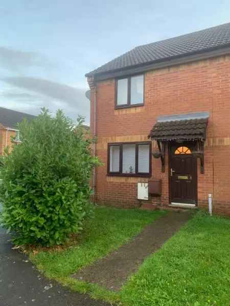 Large 2 Bed House with Garden