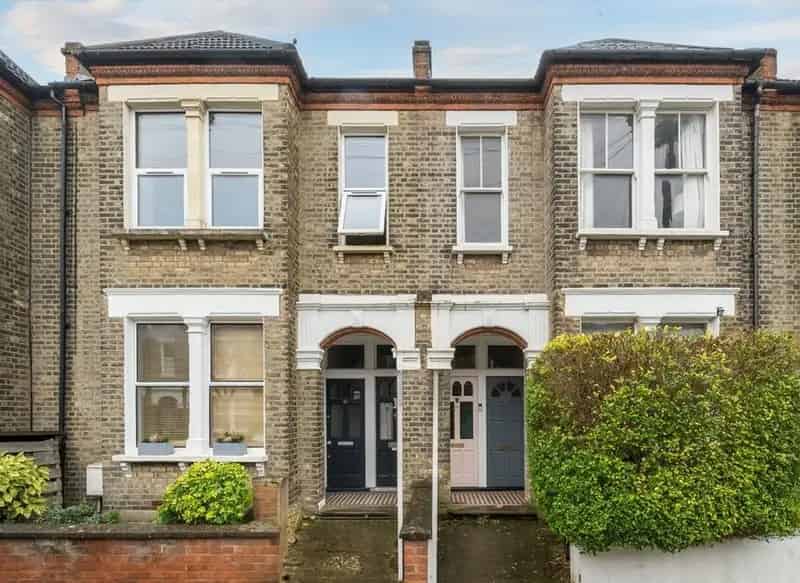 2 Double Bedroom Maisonette Tooting Central London