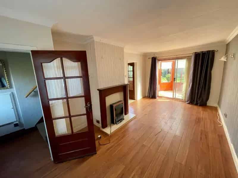 3 Bedroom End Terrace House For Sale