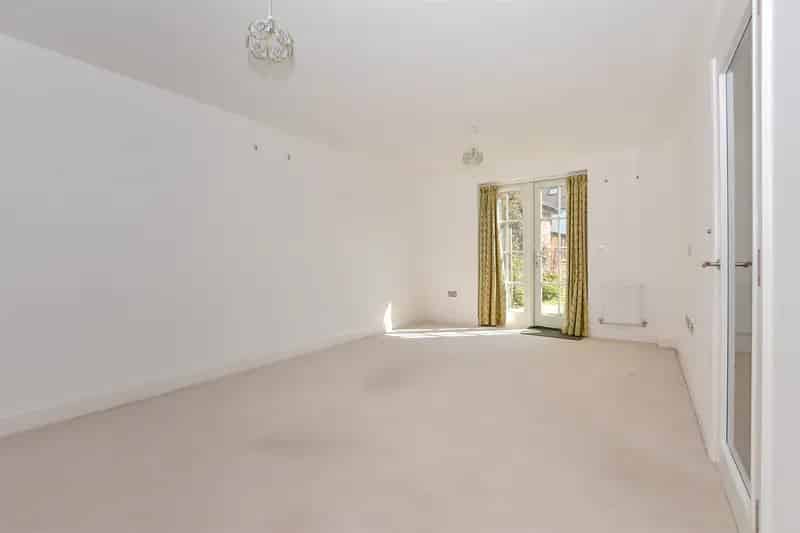 3 Bedroom Semi-Detached House for Sale Near High Street