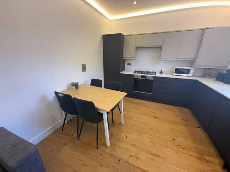 2 Bedroom Apartment House to Rent