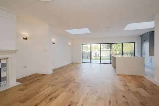 3-Storey House in London SW20 - Family Home with Garden and Studio