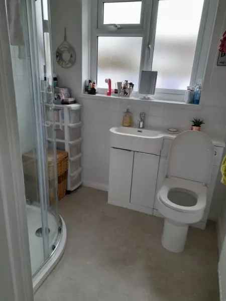 2 Bed Bungalow Stallingborough Grimsby Cleethorpes Pets Allowed