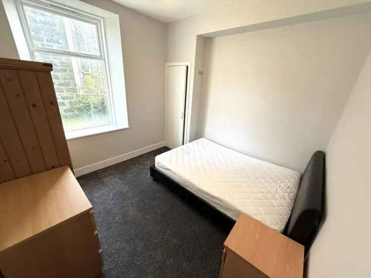 2 Bedroom Furnished Flat Near Union Street and Aberdeen University