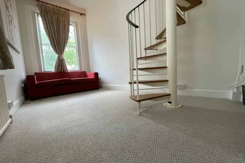 Newly Refurbished Quirky Property Near Earls Court
