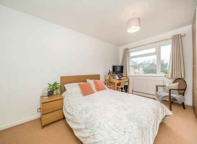 Flat For Sale , Oak Hill Road, London, England