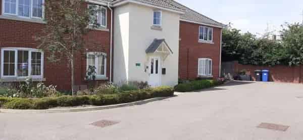 One Bed Flat Halesworth Secure Garden Parking