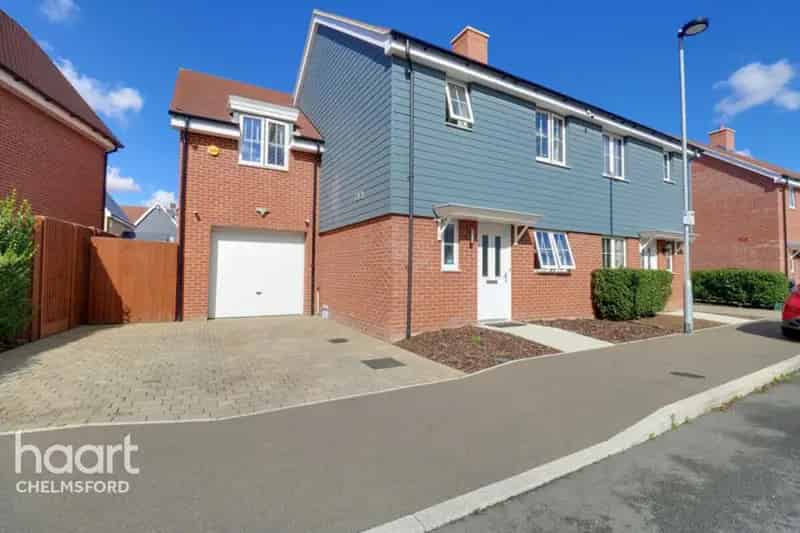 3 Bedroom Semi Detached House For Sale