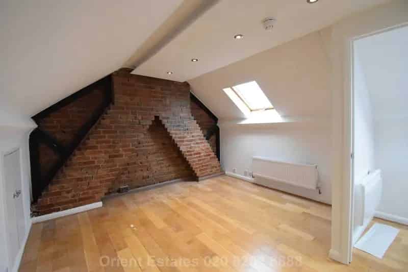 2 Bedroom Flat House to Rent Near Hendon Overground Station