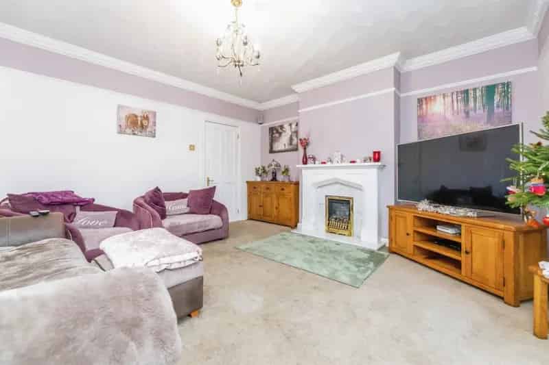 Spacious Detached Family Home with Development Potential