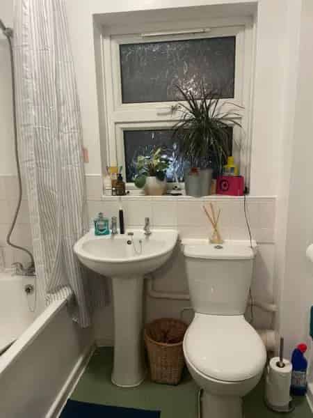 3 Bedroom House with Garden and Drive
