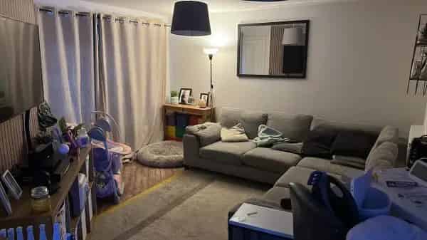 2 Bed Ground Floor Maisonette with Driveway and Garden
