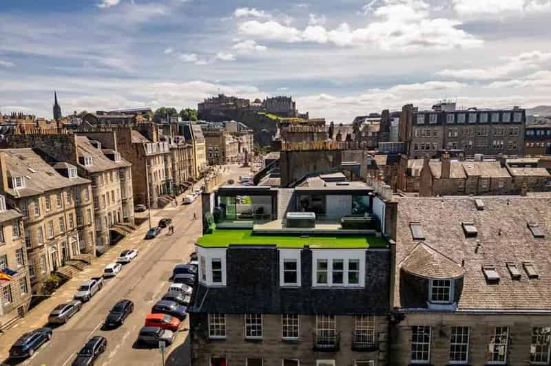 5 Bedroom Flat for Sale in Edinburgh