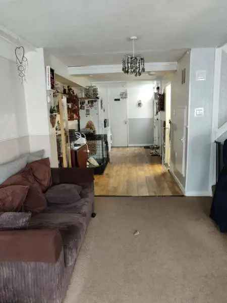3 Bedroom Terrace House Near Schools and Shops