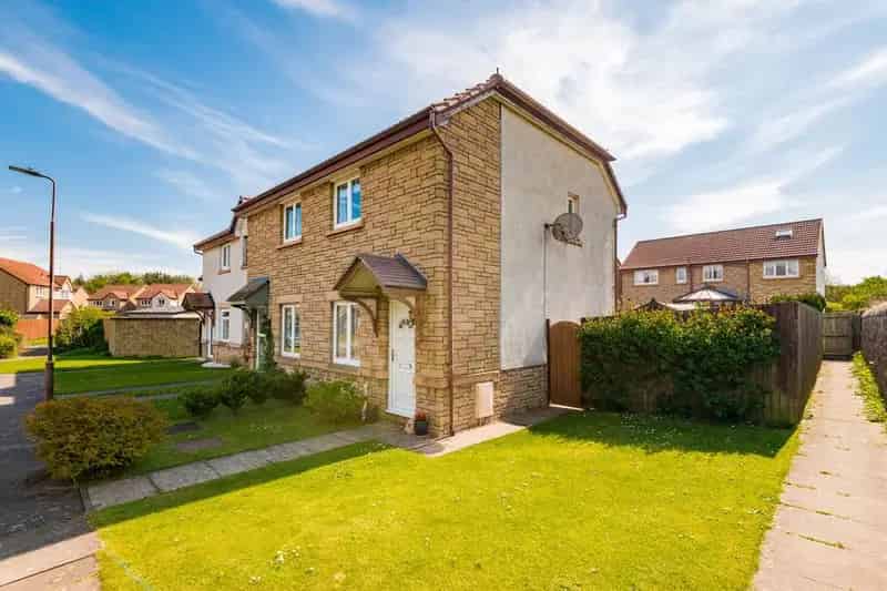 2 bedroom end of terrace house for sale