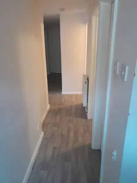2 Bed Ground Floor Flat with 2 Private Gardens