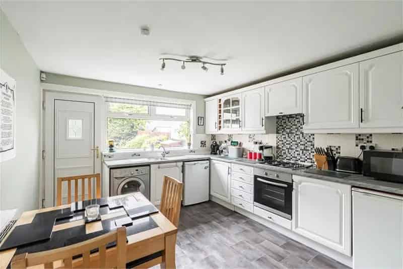 3 Bed Terraced House with 2 Reception Rooms and Garden