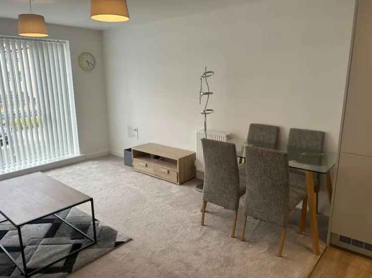1 Bedroom Flat Birmingham Modern Apartment