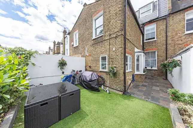 4 Bedroom Terraced House for Sale in Fulham SW6