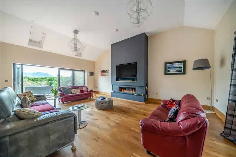 7 Bedroom Detached House for Sale in Brecon