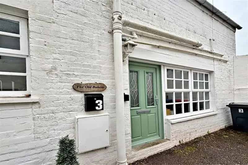 2 Bed Cottage Kirkcudbright Semi Detached Modern Garden