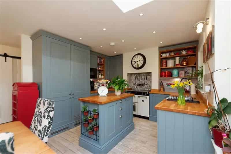 4 Bed Detached House with 3 Reception Rooms Bellsquarry