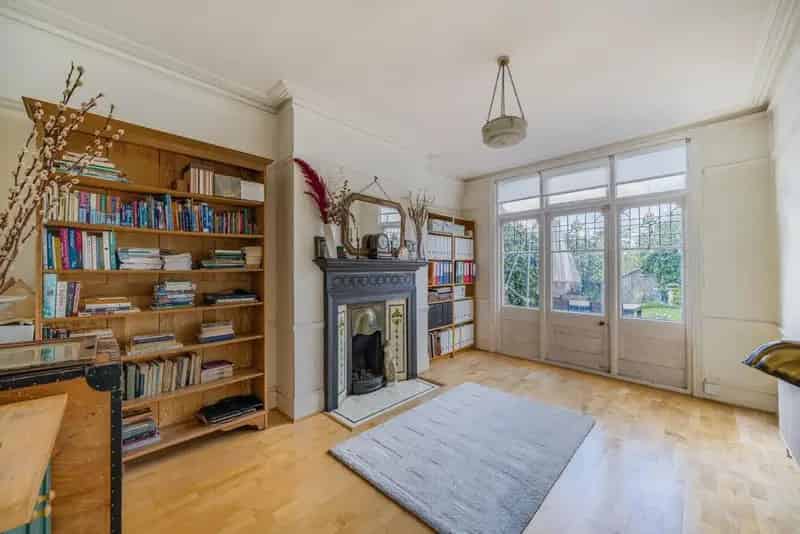 Four Bedroom Period House Near Crouch End Broadway