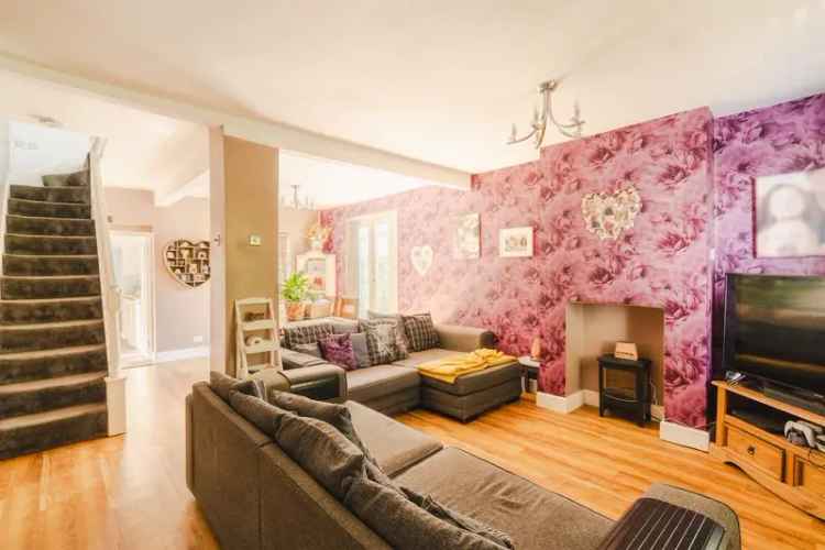 2 Bedroom End of Terrace House for Sale