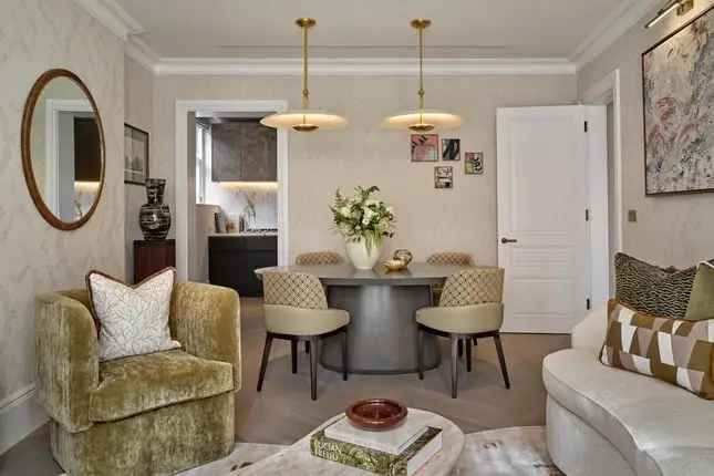 Flat for sale in Allen Street, London W8