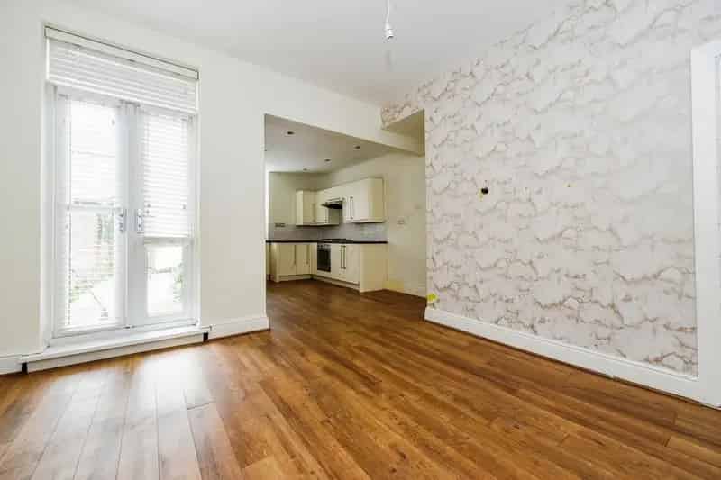 3 Bedroom Mid Terrace House to Rent Liverpool L9