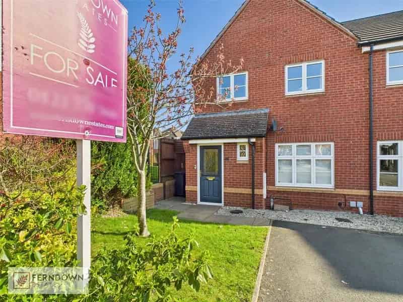 3 Bedroom Semi-Detached House for Sale