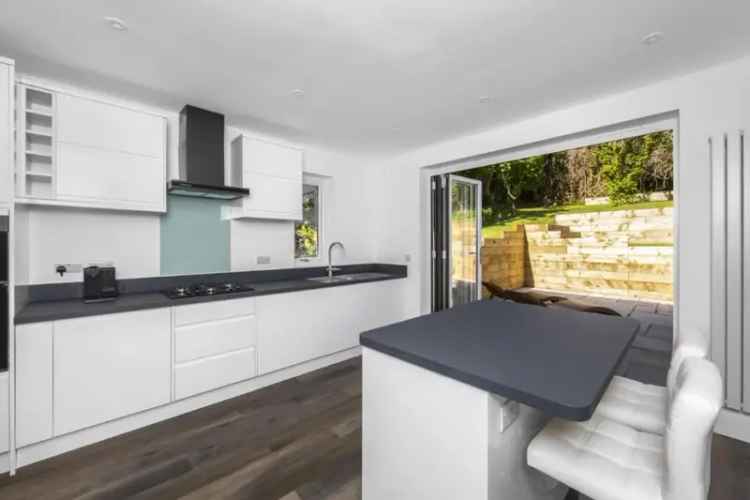 4 Bedroom Detached House with Panoramic Views