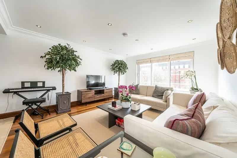 2 Bedroom Apartment to Rent in South Kensington