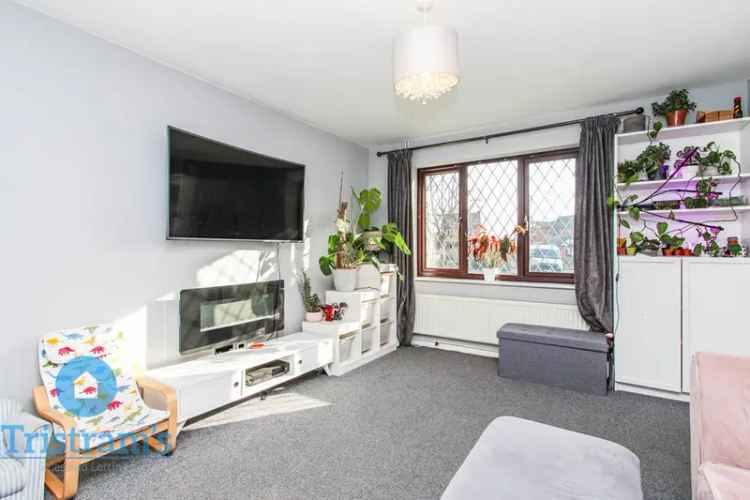 3 Bedroom Semi Detached House for Rent