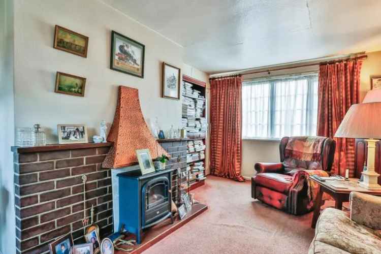3 Bedroom Detached House for Sale in Bournemouth