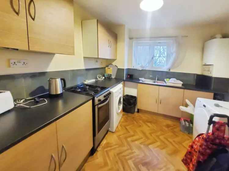 2 Bedroom Flat for Sale London E13