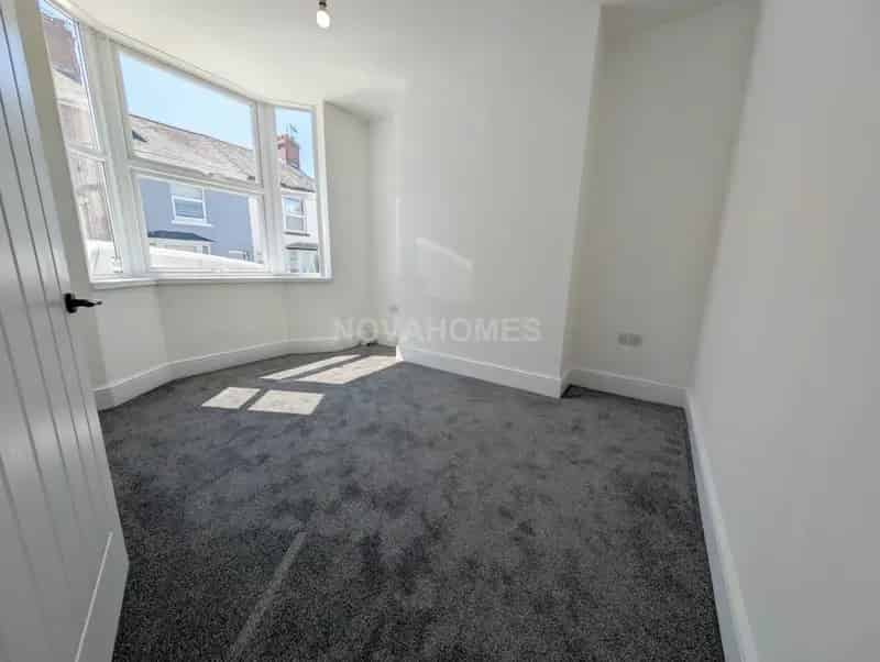 2 Bedroom Terraced House To Rent Glenmore Avenue