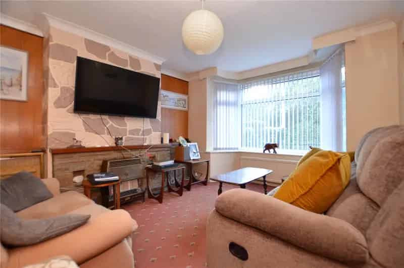 Rothwell Semi Detached House 3 Bed 2 Garage Extended Dining Room
