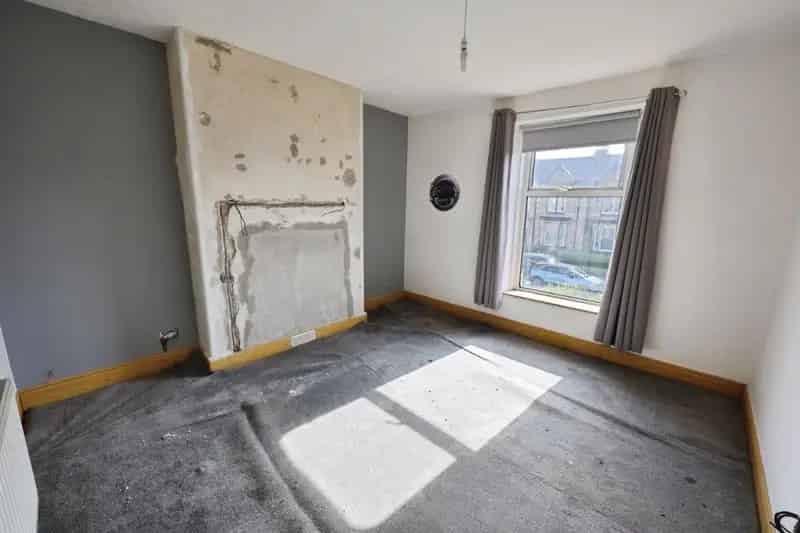 4 Bed Terraced House for Sale Near Amenities