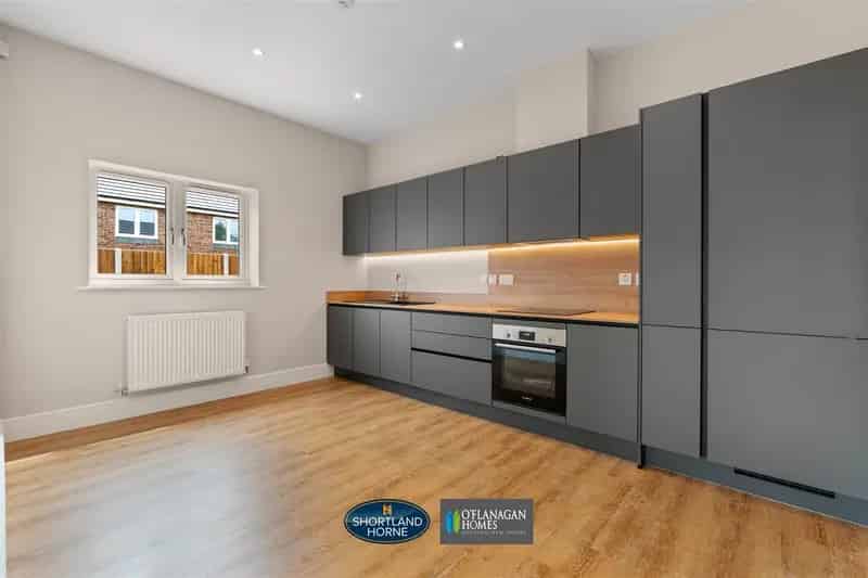2 Bedroom Detached Bungalow House to Rent