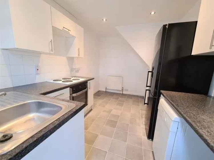 3 Bedroom House For Sale Near 3 Train Stations