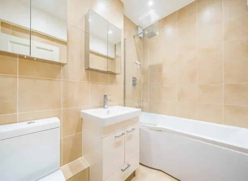 Flat For Sale , Wimbledon Park Road, London, England