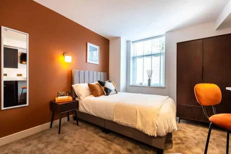 1 bedroom in a house share to rent
